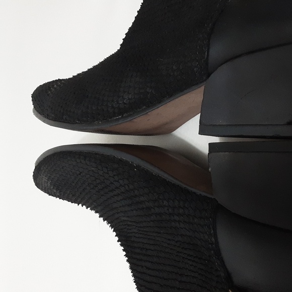 Naked Feet Alcor Black Ankle Women's 7 Boot - Picture 8 of 9